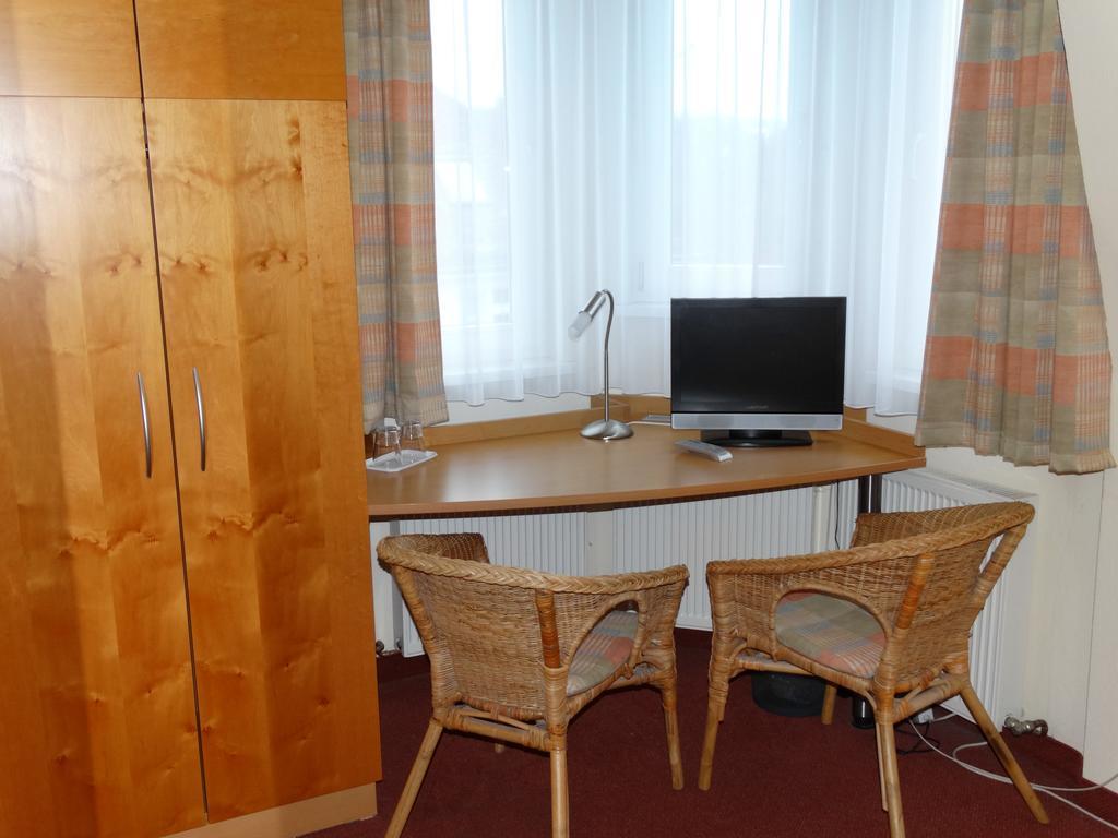 Hotel Sonne - Haus 2 Идштайн Номер фото